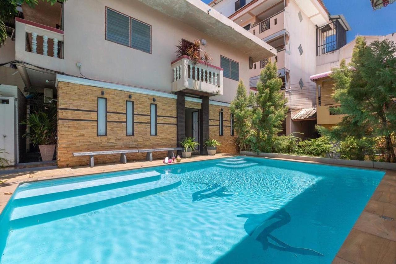 Hotel Centre Point Nanai Patong Zewnętrze zdjęcie