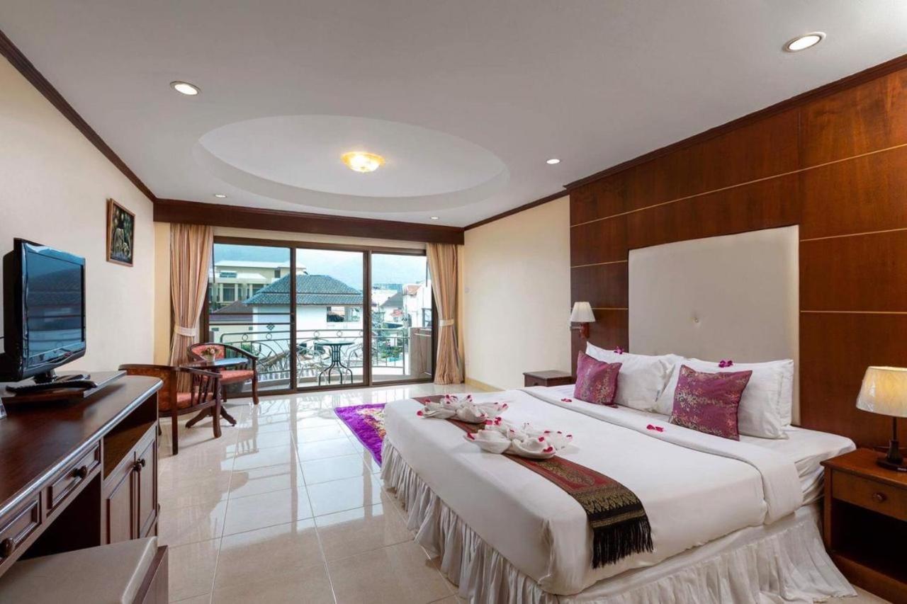 Hotel Centre Point Nanai Patong Zewnętrze zdjęcie